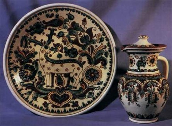 Image - Ceramic articles made in Kosiv, Ivano-frankivsk region.
